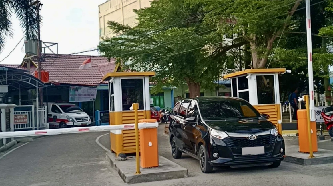 Kegaduhan yang terjadi dipicu oleh mis regulasi di tahap awal penerapan tarif parkir yang dikelola oleh PT Malik Parking Kepri (MPK) di Pelabuhan Domestik Tanjungbalai Karimun.(Foto: Istimewa)