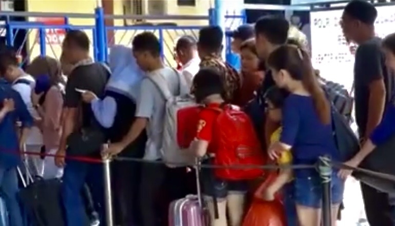 Menyongsong tradisi mudik Lebaran Idul Fitri 2026, Kantor Kesyahbandaran dan Otoritas Pelabuhan (KSOP) Kelas I Tanjungbalai Karimun resmi mengoperasikan Posko Kesiapan Angkutan Laut.(Foto: Izar)