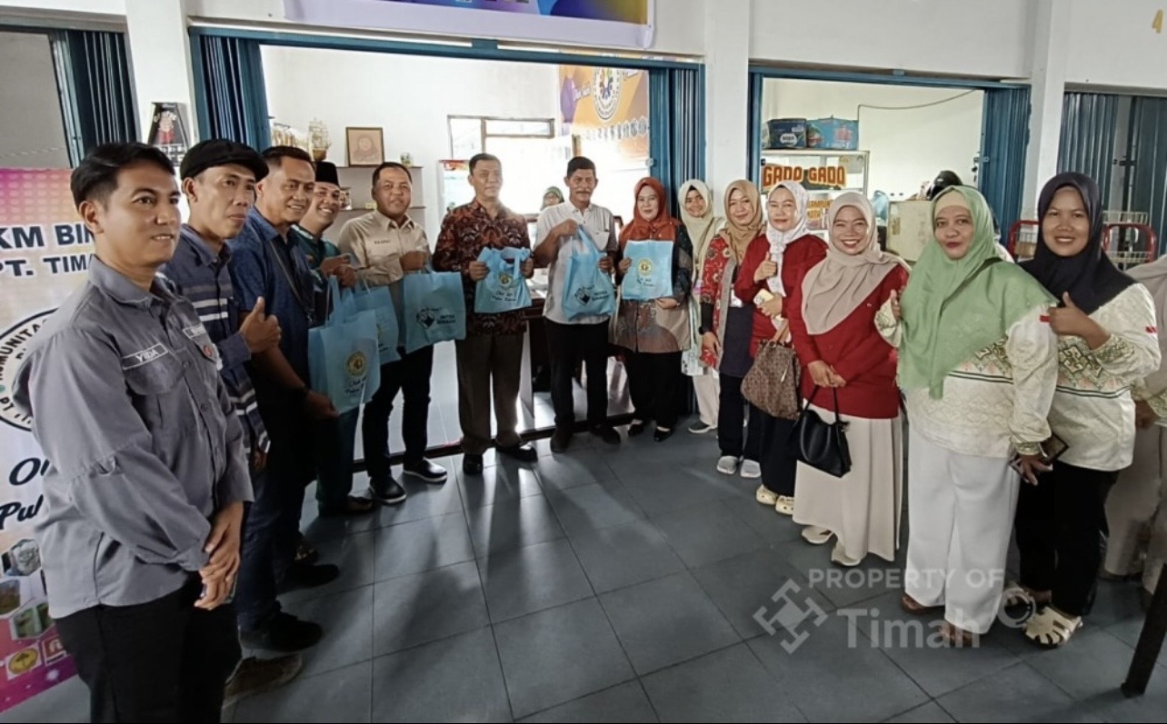 PT Timah (Persero) Tbk kembali menunjukkan komitmennya dalam mendukung pengembangan ekonomi masyarakat, dengan meresmikan Gerai Komunitas UMKM dan Kreatif Pulau Kundur. (Foto: Istimewa)