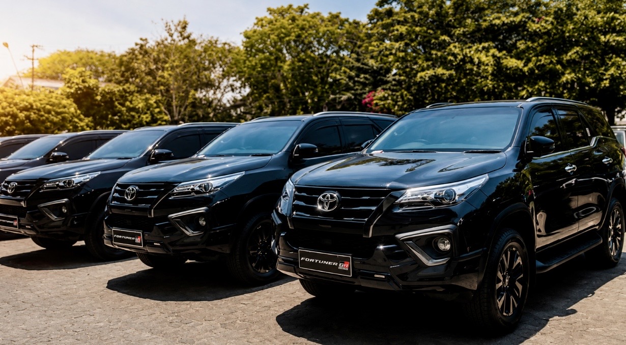 Setelah sempat bungkam di tengah gelombang kritik publik, Bupati Karimun, Iskandarsyah, akhirnya angkat bicara soal pengadaan 3 unit mobil dinas mewah senilai Rp1,9 miliar yang bersumber dari APBD 2026.(Foto: Istimewa)