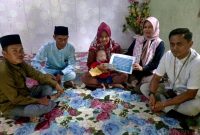 PT Timah (Persero) Tbk melalui program bantuan sosial di bidang kesehatan, memberikan bantuan biaya pengobatan bagi Zuliaifanda, bayi berusia 10 bulan asal Desa Kundur, Kecamatan Kundur Barat, Kabupaten Karimun, Kepulauan Riau, yang menderita kelainan jantung bawaan atau jantung bocor sejak lahir.(Foto: Istimewa)