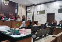 Dalam sidang yang digelar di Pengadilan Negeri Tanjungpinang pada Rabu (3/6/2026), Jaksa Penuntut Umum (JPU) resmi membacakan tuntutan untuk keempat terdakwa kasus dugaan korupsi dana hibah KPU Karimun Tahun Anggaran 2024.(Foto: Izar)