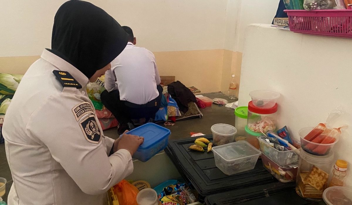 Rumah Tahanan Negara (Rutan) Kelas IIB Tanjungbalai Karimun menggelar razia rutin melalui program One Day One Room Inspection di blok hunian wanita, Rabu (10/6/2026).(Foto: Istimewa)