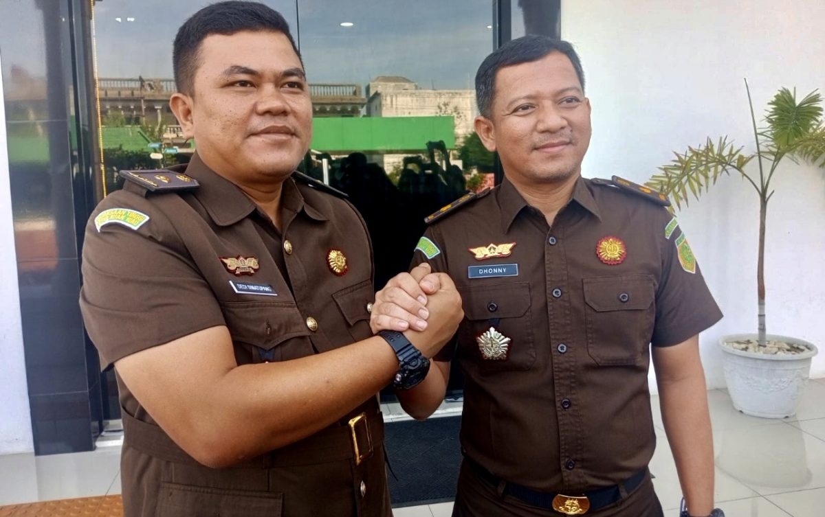 Kejaksaan Negeri (Kejari) Karimun resmi menggelar upacara Serah Terima Jabatan (Sertijab) untuk posisi Kepala Seksi Tindak Pidana Khusus (Kasipidsus), Kamis (18/6/2026).(Foto: Izar)