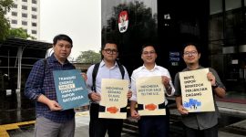 Koalisi Masyarakat Sipil Gugat Agreement on Reciprocal Trade (ART) Indonesia-Amerika Serikat, resmi melaporkan Menteri Koordinator Bidang Perekonomian, Airlangga Hartarto, ke Komisi Pemberantasan Korupsi (KPK) atas dugaan konflik kepentingan dalam kerja sama bisnis yang melibatkan perusahaan milik keluarga inti Airlangga.(Foto: Istimewa)
