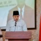Karimun lumpuh total. Gelombang kemarahan publik pecah usai blackout parah menyiksa warga berjam-jam. Akademisi hukum pun pasang badan, Ketua PKIH Karimun, Dr. Edwar Kelvin, menampar keras PLN agar tidak main-main dan segera membongkar borok penyebab bencana listrik ini.(Foto: Izar)