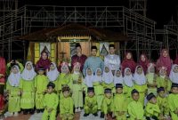 Nyata dalam aksi sosial keagamaan, PT Timah (Persero) Tbk menyalurkan bantuan untuk menyukseskan gelaran Musabaqah Tilawatil Quran (MTQ) di Desa Sawang Laut, Kundur Barat, Karimun. Langkah ini diharapkan mampu memotivasi masyarakat dalam mensyiarkan Al-Quran sekaligus mempererat tali silaturahmi warga.(Foto: Istimewa)