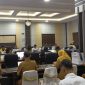Melalui Rapat Dengar Pendapat (RDP) di Kantor DPRD Karimun, tercapai kesepakatan baru antara DPRD, pengemudi, dan pengelola ojol, Senin (13/7/2026).(Foto: Izar)