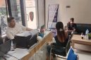 Video kondisi wajah lebam Riri, seorang ojol wanita sekaligus konten kreator di Karimun, mendadak viral usai diduga menjadi korban penganiayaan. Unggahan tersebut sontak memicu gelombang simpati dan kecaman luas dari warganet.(Foto: Izar)