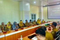 Memperkuat pelestarian tradisi lokal, Disdikbud Karimun menggelar Forum Konsultasi Publik pada Senin (3/8/2026), untuk merumuskan program strategis cagar budaya, kesenian tradisional, dan layanan publik berbasis Permendagri No. 9 Tahun 2019.(Foto: Izar)