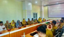 Memperkuat pelestarian tradisi lokal, Disdikbud Karimun menggelar Forum Konsultasi Publik pada Senin (3/8/2026), untuk merumuskan program strategis cagar budaya, kesenian tradisional, dan layanan publik berbasis Permendagri No. 9 Tahun 2019.(Foto: Izar)