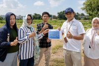 PT Timah (Persero) Tbk, menyalurkan bantuan pembangunan Rumah Doa Gereja Methodist Indonesia (GMI) Jemaat Pos Wesley di Desa Sukamaju, Kelurahan Sungai Pasir, Kabupaten Karimun. Dukungan tersebut bertujuan untuk mempercepat penyelesaian fasilitas keagamaan serta menunjang kegiatan sosial dan pembinaan warga di sekitar kawasan operasional perusahaan.(Foto: Istimewa)

