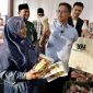 Gelaran Taja Tari 2026 yang berlangsung pada tanggal 27 hingga 29 Agustus 2026 di Coastal Area Tanjungbalai Karimun, sukses menyulap panggung seni Melayu menjadi penggerak ekonomi warga. Tak sekadar menyuguhkan atraksi budaya nan memukau, festival ini berhasil menyedot ribuan pengunjung dari berbagai daerah sekaligus menggerakkan roda ekonomi kerakyatan melalui peningkatan pendapatan para pelaku UMKM lokal di Bumi Berazam.(Foto: Juni)