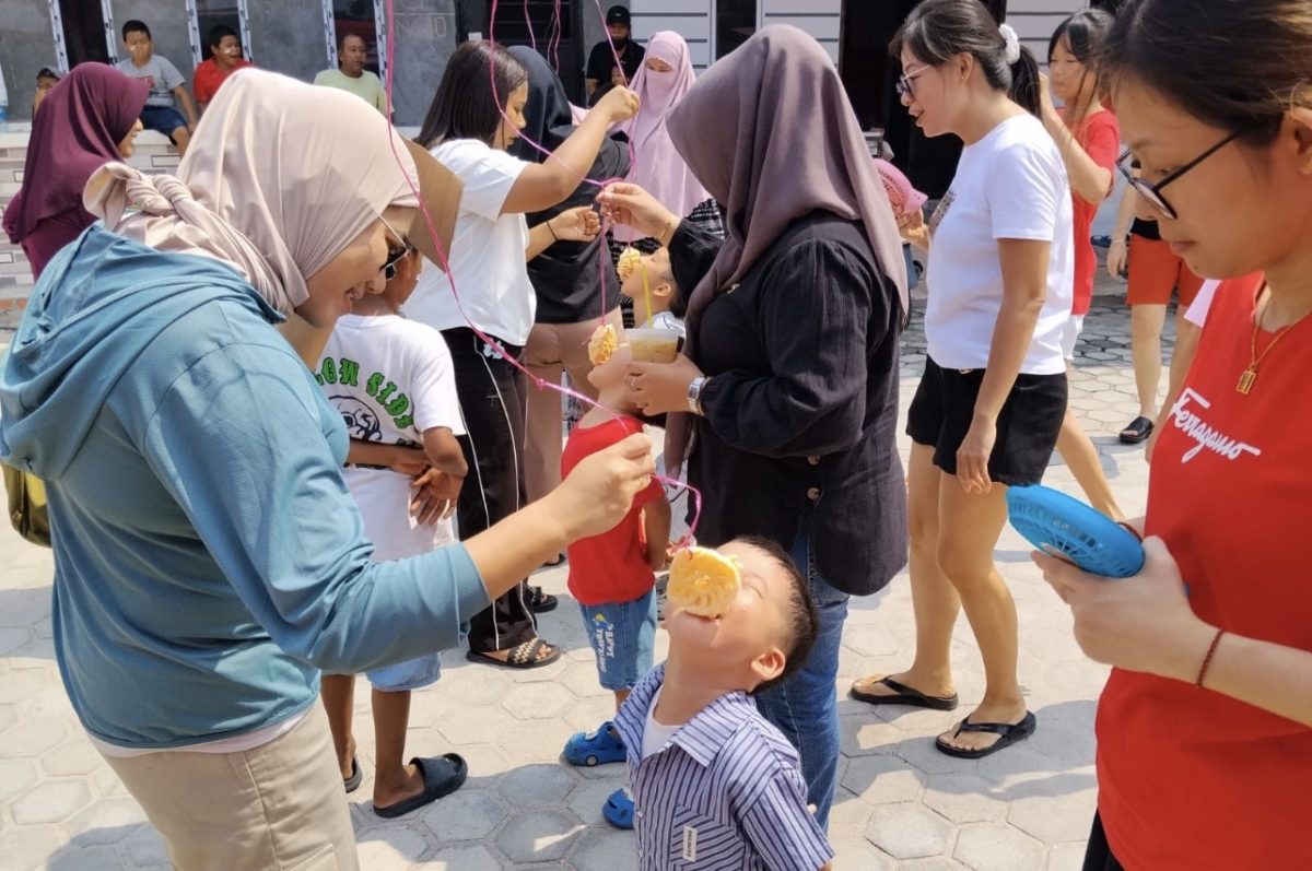 Peringatan Hari Ulang Tahun (HUT) ke-81 Republik Indonesia di RT 01/RW 02, Kelurahan Meral Kota, Kecamatan Meral, Kabupaten Karimun pada Sabtu (29/8/2026), berlangsung meriah melalui penyelenggaraan berbagai permainan rakyat.(Foto: Izar)