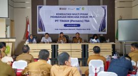 Guna memastikan program Tanggung Jawab Sosial dan Lingkungan (TJSL) makin tepat sasaran, PT Timah (Persero) Tbk terus memperbarui Rencana Induk Pengembangan dan Pemberdayaan Masyarakat (RIPPM) di wilayah operasionalnya. Langkah strategis ini digodok langsung bersama Pemerintah Kabupaten Kepulauan Meranti di Kantor Bupati pada Selasa (1/9/2026), agar setiap program pemberdayaan selaras dengan prioritas pembangunan daerah dan menjawab kebutuhan riil warga.(Foto: Istimewa)