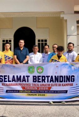 Lepas Kontingen Tinju ke Kejurprov 2026, Wabup Muzamil Tekankan Mental Juara dan Sportivitas