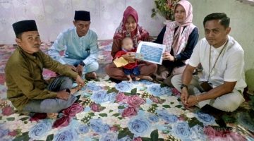 Lewat program TJSL, PT Timah (Persero) Tbk menyalurkan bantuan biaya pengobatan untuk meringankan beban kesehatan masyarakat di wilayah operasionalnya.(Foto: Istimewa)